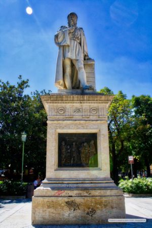 Statua dell'architetto Michele Sanmicheli